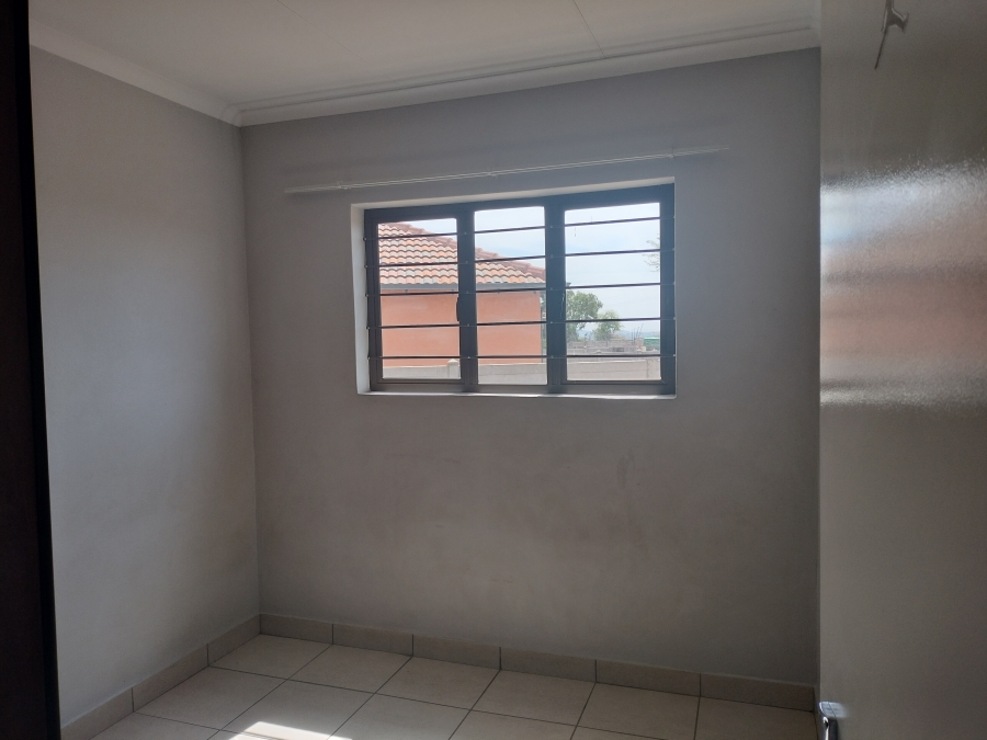 To Let 3 Bedroom Property for Rent in Waterval East North West